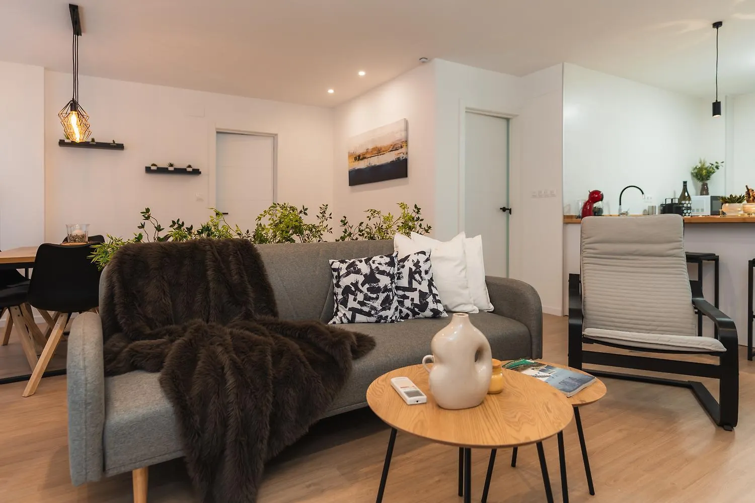 Tuguest Recogidas Apartment contacts